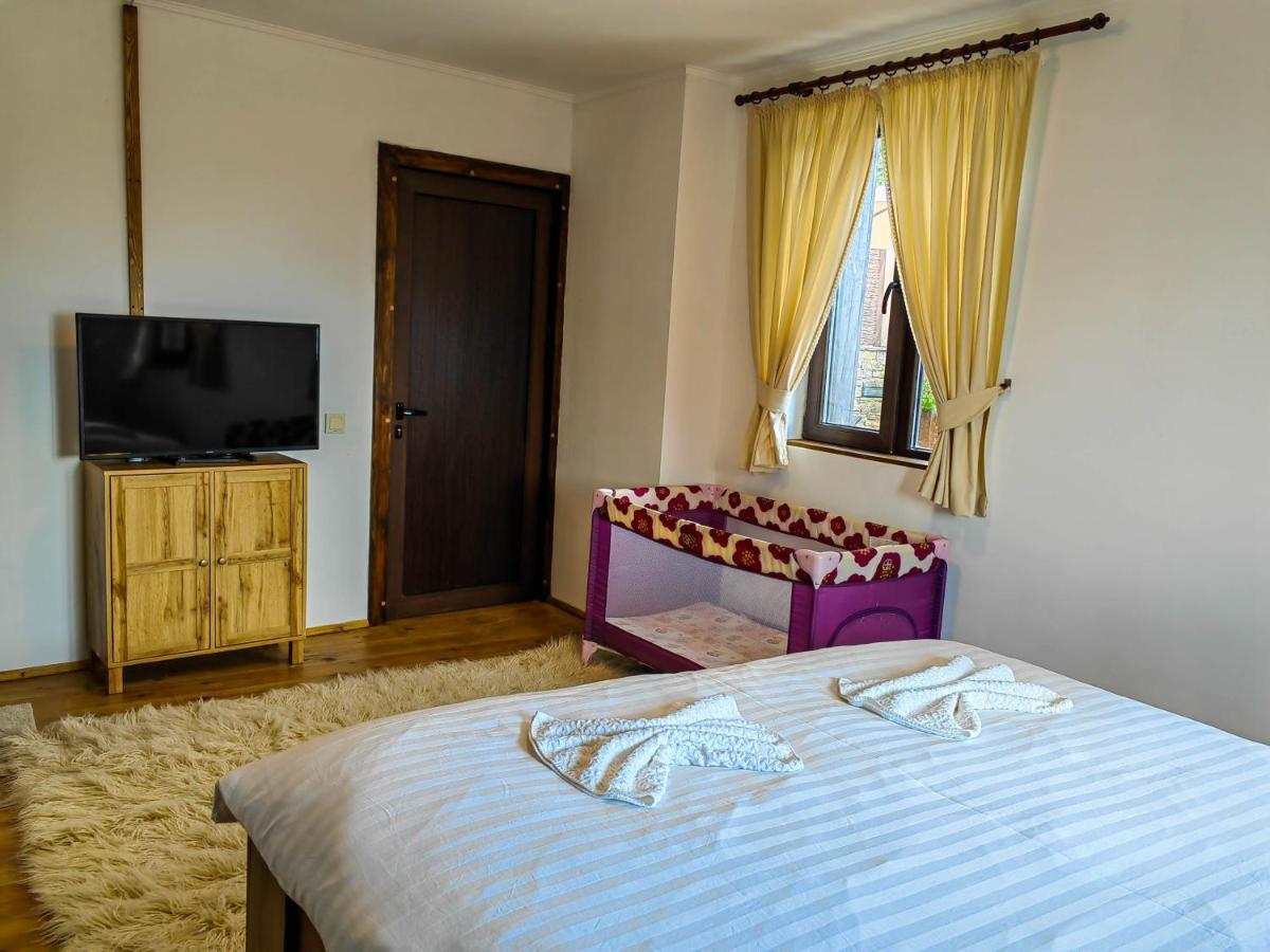 Rimovata Kashta Guest House Leshten Exterior photo